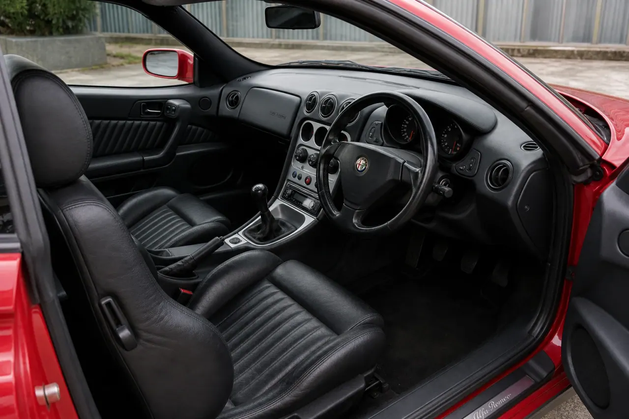 Alfa Romeo GTV 3.0 V6 Busso: emotion, reliability and buying truth cabin/interior support visual from the MxTicleCars provider package