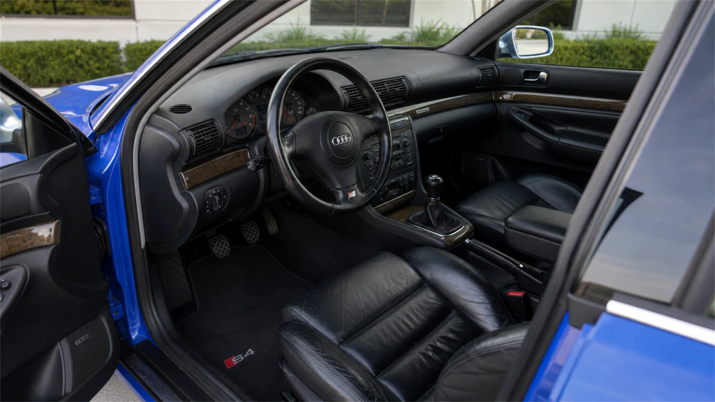 Audi B5 S4 2.7T Sedan (2000-2002 North America) Inspection Guide Interior support visual