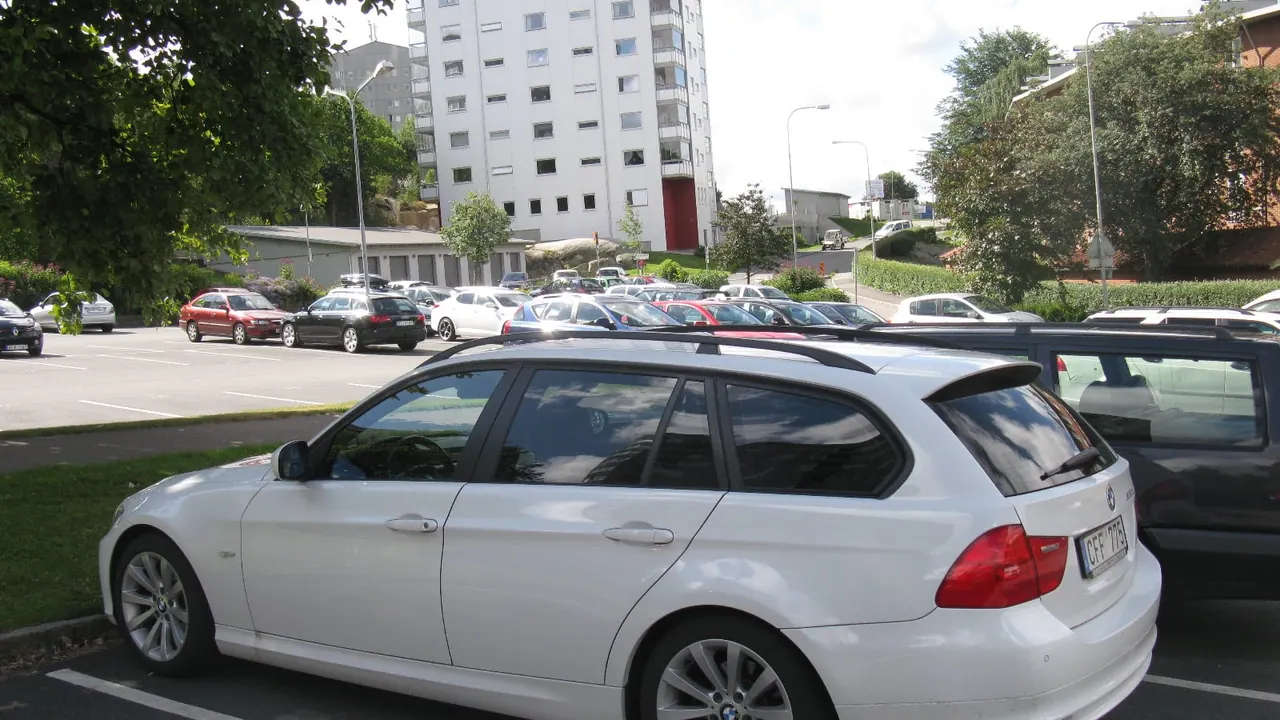 BMW 320d Touring E91 universalas fotografuotas lauke
